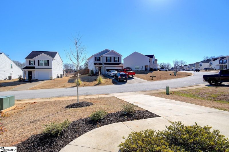 Property image 4 at 1212 Paramount Drive, Lyman, SC 29365