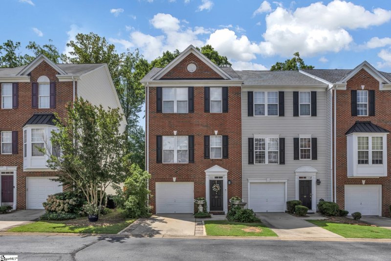 Oak Park, Simpsonville Community