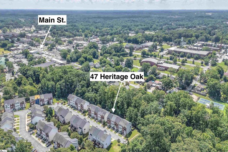 Property image 2 of 47 Heritage Oak Way in Oak Park, Simpsonville, SC 29681