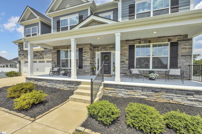 Property image 3 at 305 Spring Garden Way, Simpsonville, SC 29681