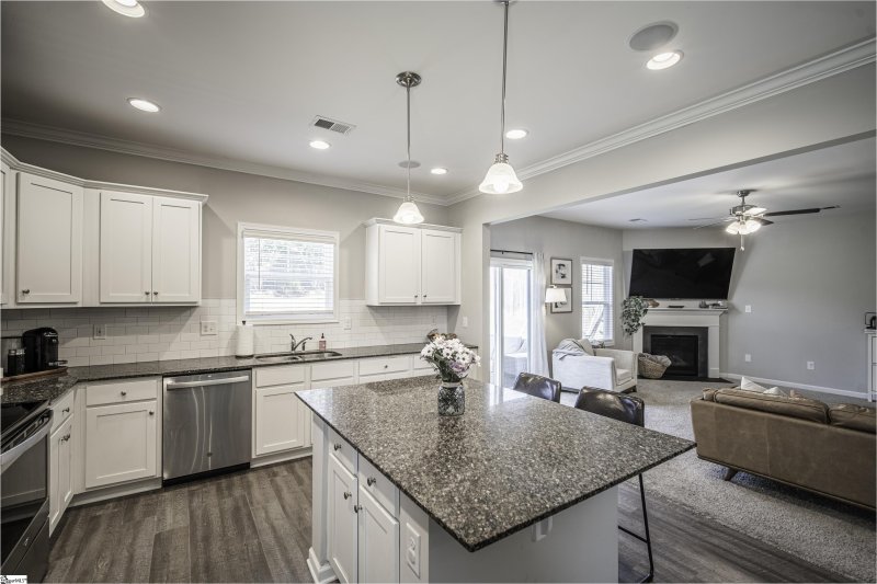 Property image 5 at 814 Camberwell Road, Simpsonville, SC 29680