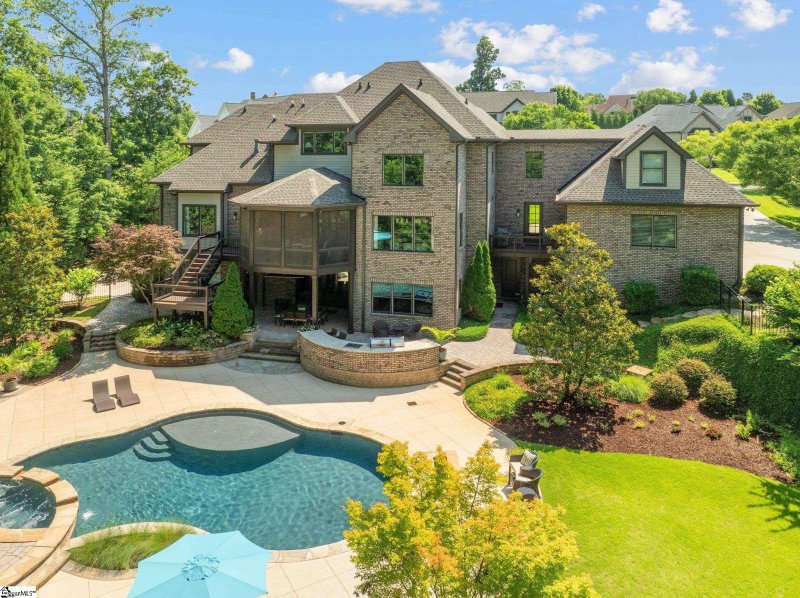 Property image 2 at 102 Welling Circle, Greenville, SC 29607