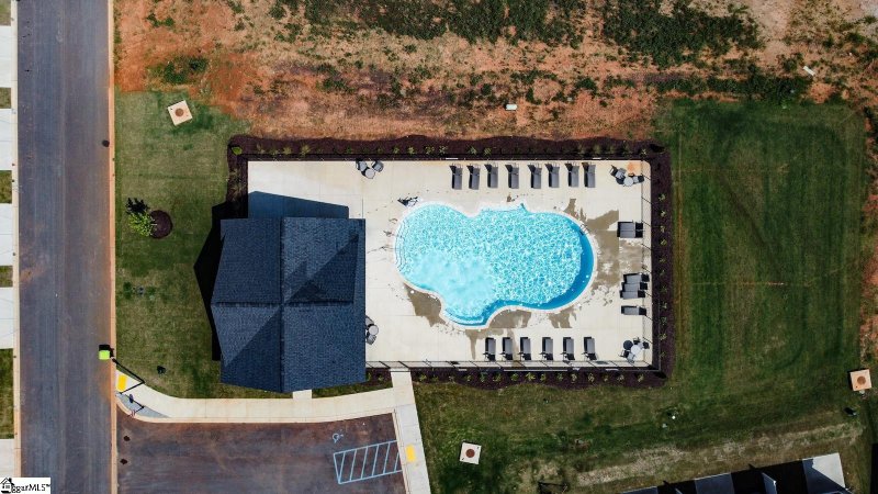 Property image 3 at 1298 Westgate Village Drive, Spartanburg, SC 29301