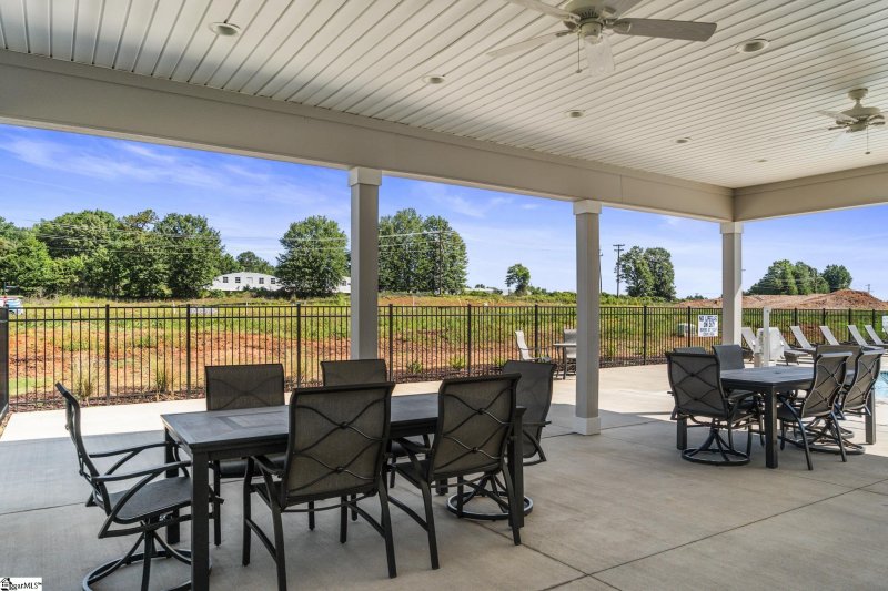 Property image 5 at 1298 Westgate Village Drive, Spartanburg, SC 29301