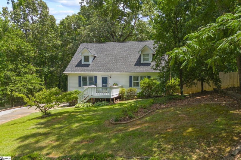 Property image 2 at 302 Willow Drive, Piedmont, SC 29673