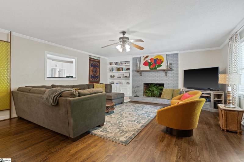 Property image 3 at 302 Willow Drive, Piedmont, SC 29673