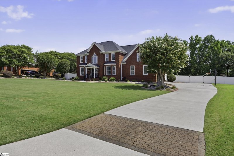 Property image 2 of 509 Wentworth Farm Circle in Turtle Creek, Boiling Springs, SC 29316