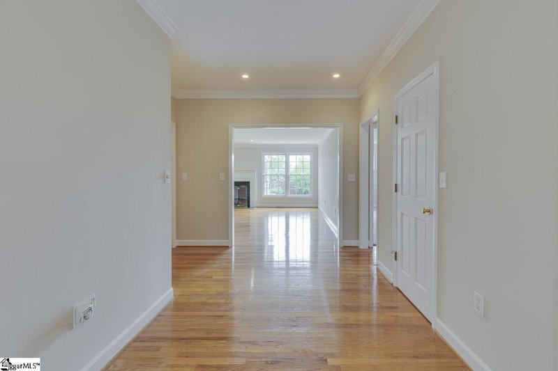 Property image 5 of 10 March Winds Court in River Oaks, Greer, SC 29650