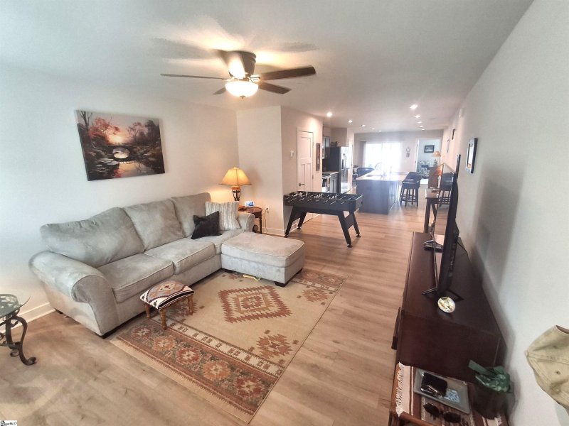 Property image 4 at 329 Kensley Drive, Greenville, SC 29617