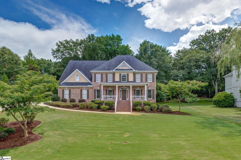 16 Woods Edge Court