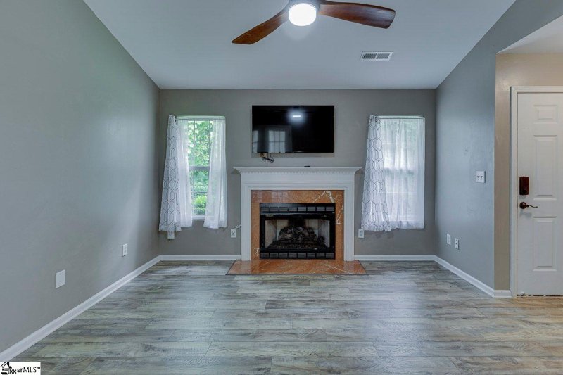 Property image 3 at 27 Enoree View Drive, Greer, SC 29650
