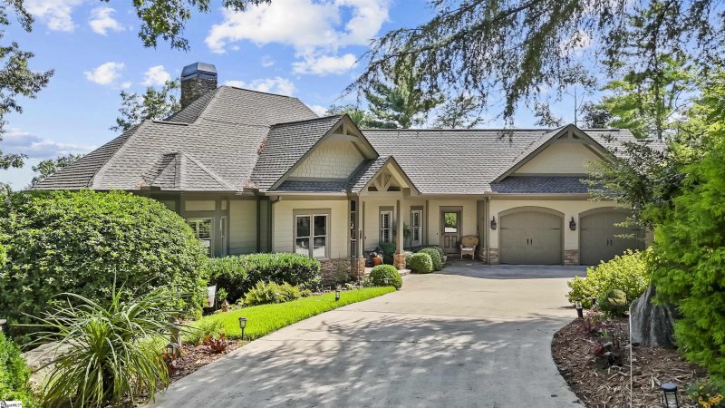 Property image 4 of 208 Buttercup Way in The Cliffs at Keowee Vineyards, Sunset, SC 29685