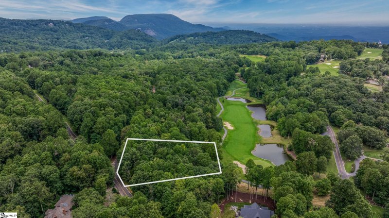 Property image 4 of 30 Snap Dragon Way in The Cliffs at Glassy, Landrum, SC 29356-3329