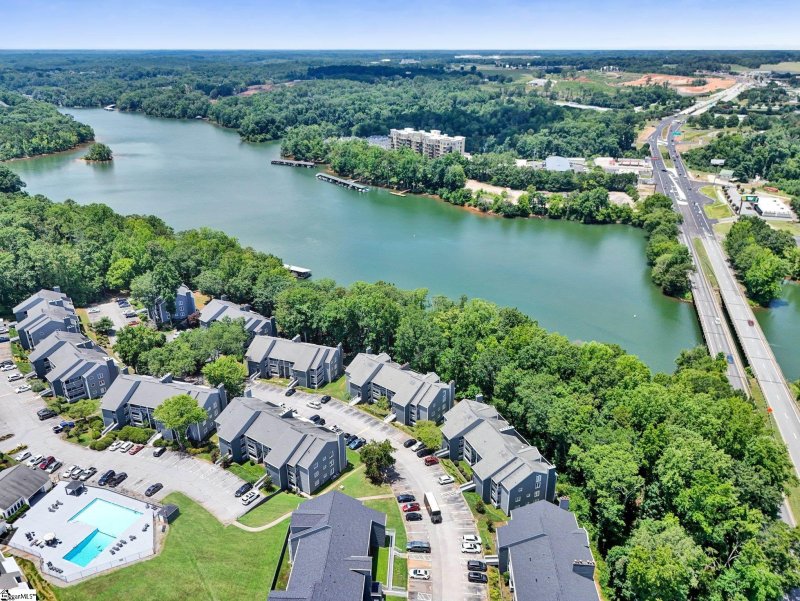 Property image 5 of 505 Northlake Drive in Northlake Condos, Anderson, SC 29625