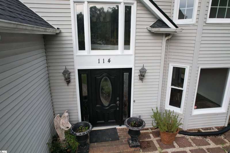 Property image 3 of 114 Hartsdale Court in Devenger Place, Greer, SC 29650