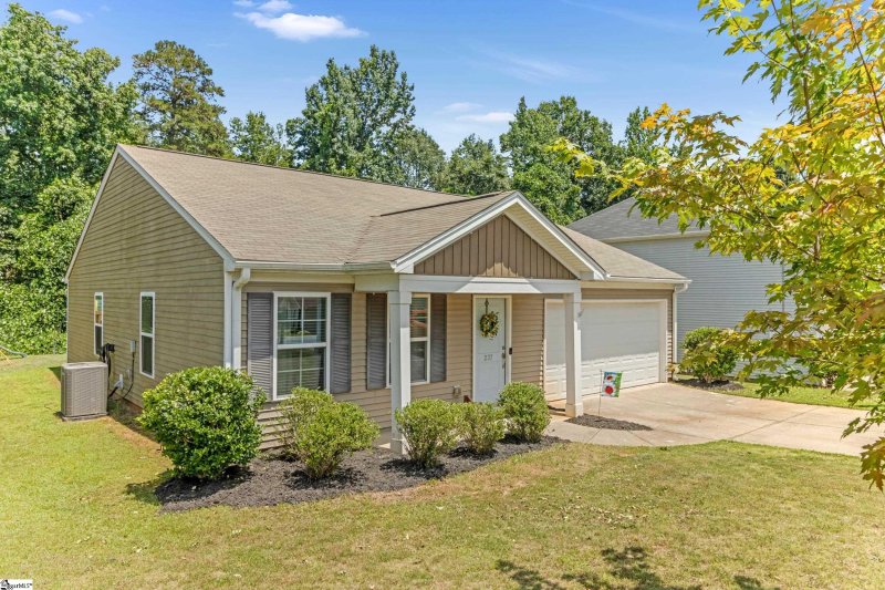 Property image 2 at 237 Spirit Drive, Roebuck, SC 29376