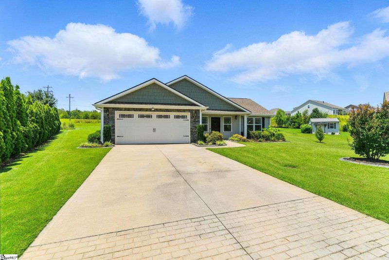 Property image 2 at 59 Macle Court, Travelers Rest, SC 29690