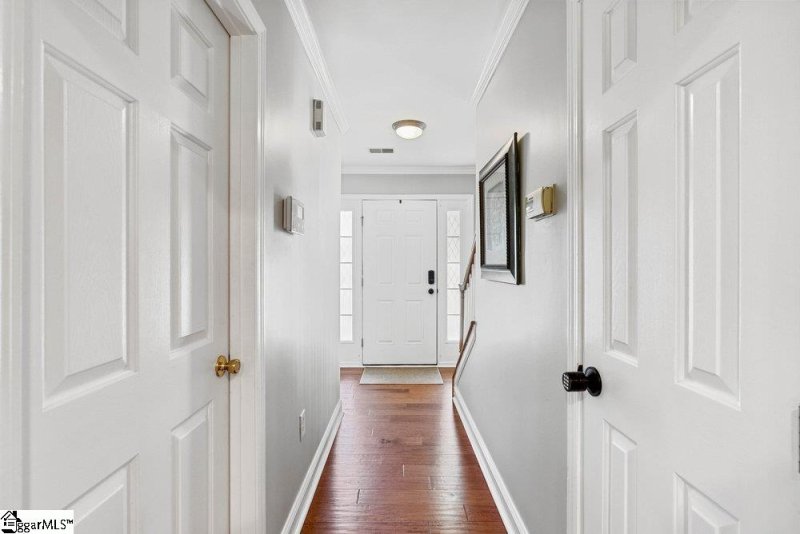 Property image 4 at 211 Highgate Circle, Greer, SC 29650