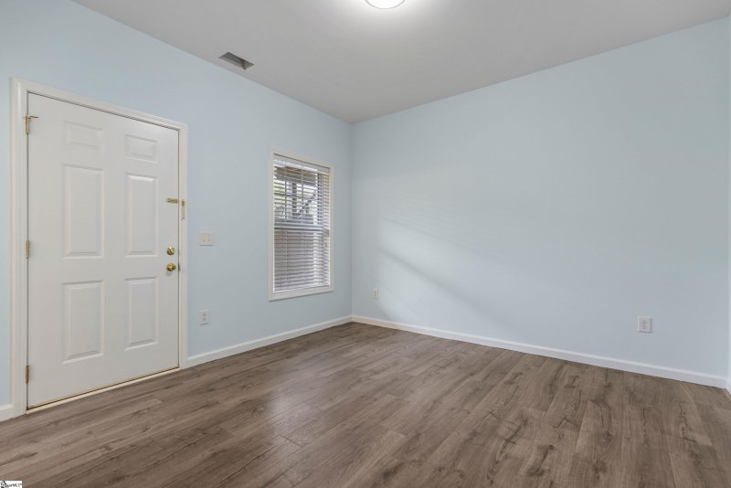 Property image 5 at 309 Savoy Court, Greenville, SC 29607