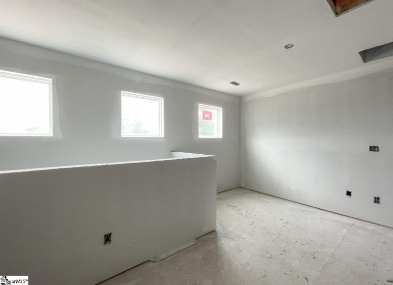 Property image 4 of 617 Autumn Lake Road in Riverbrooke, Simpsonville, SC 29681