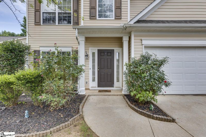 Property image 3 of 27 Farmbrook Way in Autumn Trace, Simpsonville, SC 29681