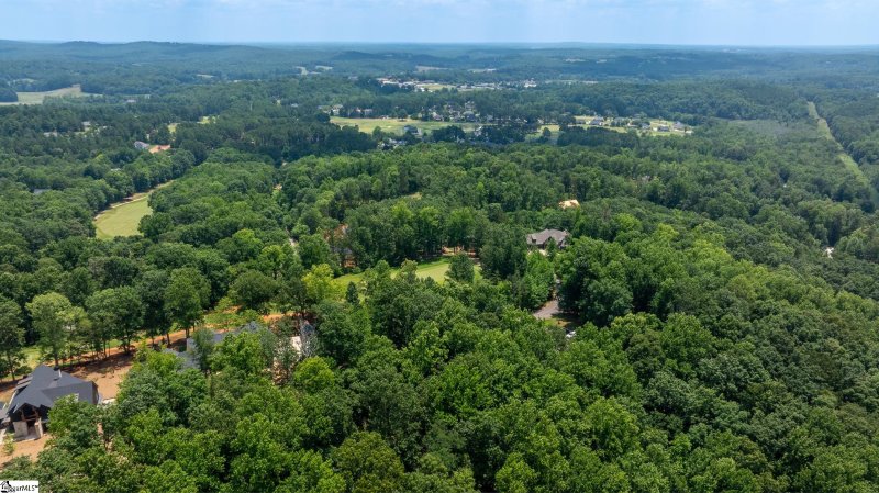 Property image 5 of 14 Valley Crest Court in Cherokee Valley, Travelers Rest, SC 29690