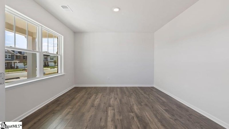 Property image 3 of 1049 Roleson Way in Hunters Ridge, Woodruff, SC 29388