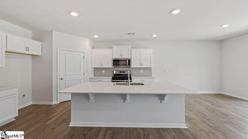 Property image 5 of 1049 Roleson Way in Hunters Ridge, Woodruff, SC 29388