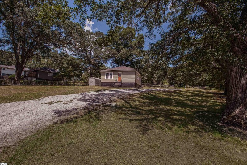 Property image 5 at 105 Ryan Street, Easley, SC 29640