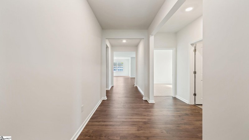 Property image 4 of 1050 Roleson Way in Hunters Ridge, Woodruff, SC 29388