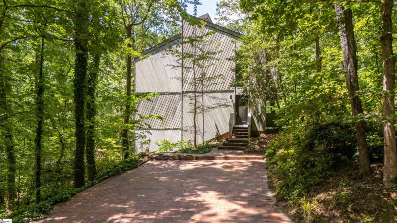 Property image 3 at 401 Audubon Road, Greenville, SC 29609