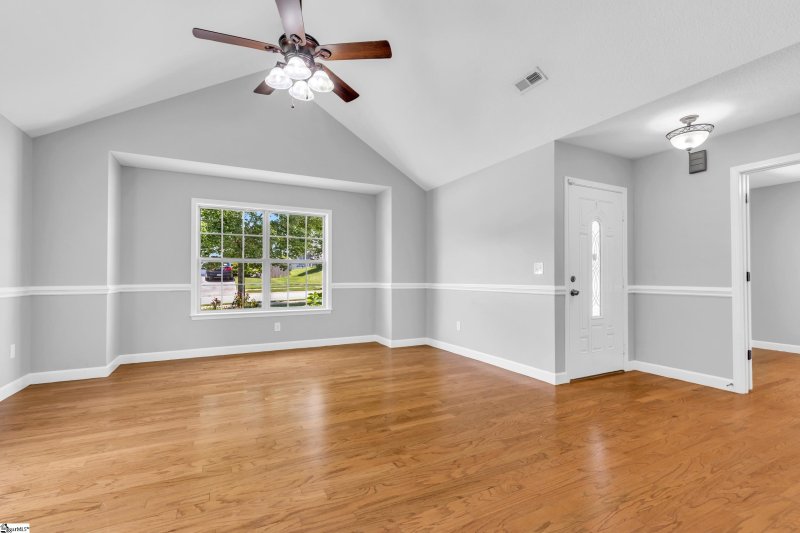 Property image 5 of 286 Bridgeport Road in Glen Lake, Boiling Springs, SC 29316