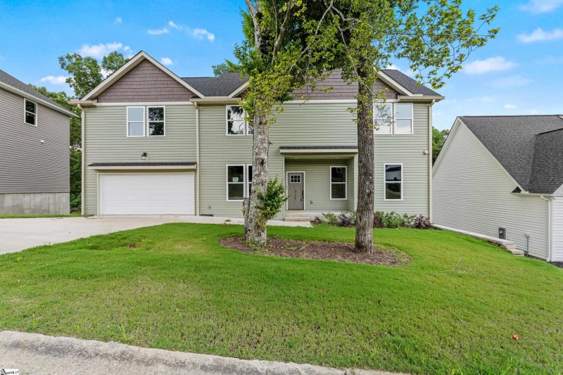 Brook Ridge Hills, Greenville Community