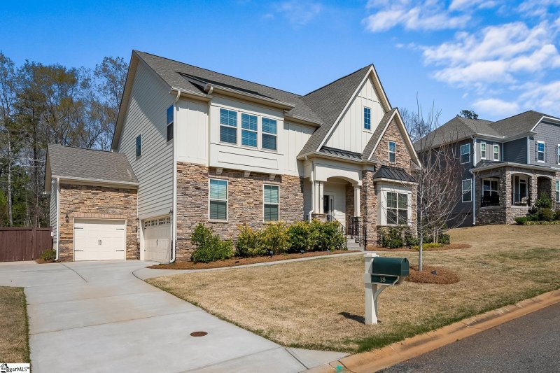 Property image 2 at 18 Ebenway Lane, Simpsonville, SC 29681