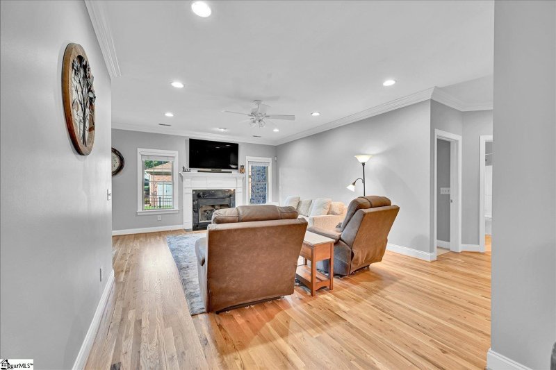 Property image 4 at 215 Killarney Way, Easley, SC 29642