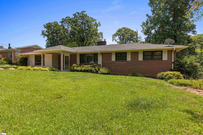 Property image 2 at 16 Conway Drive, Greenville, SC 29615