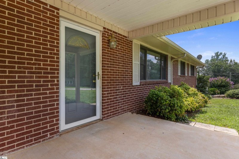 Property image 3 at 16 Conway Drive, Greenville, SC 29615