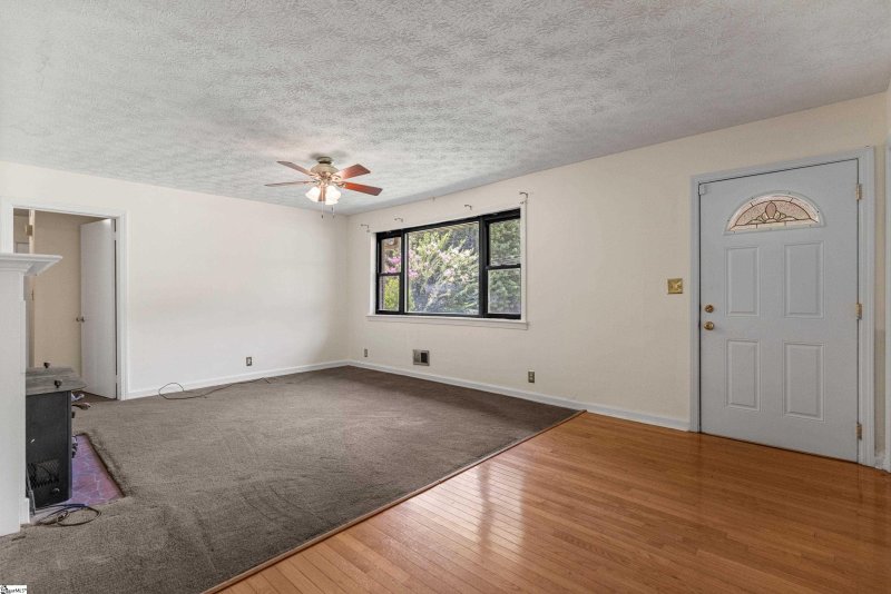 Property image 5 at 16 Conway Drive, Greenville, SC 29615