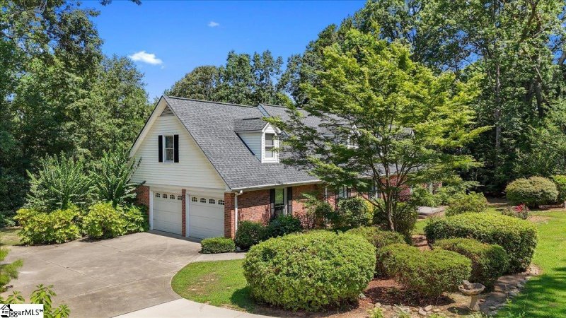 Property image 5 of 1 Dove Tree Road in Dove Tree, Greenville, SC 29615