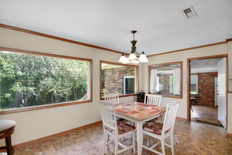 Property image 2 at 118 Knollview Drive, Greenville, SC 29611