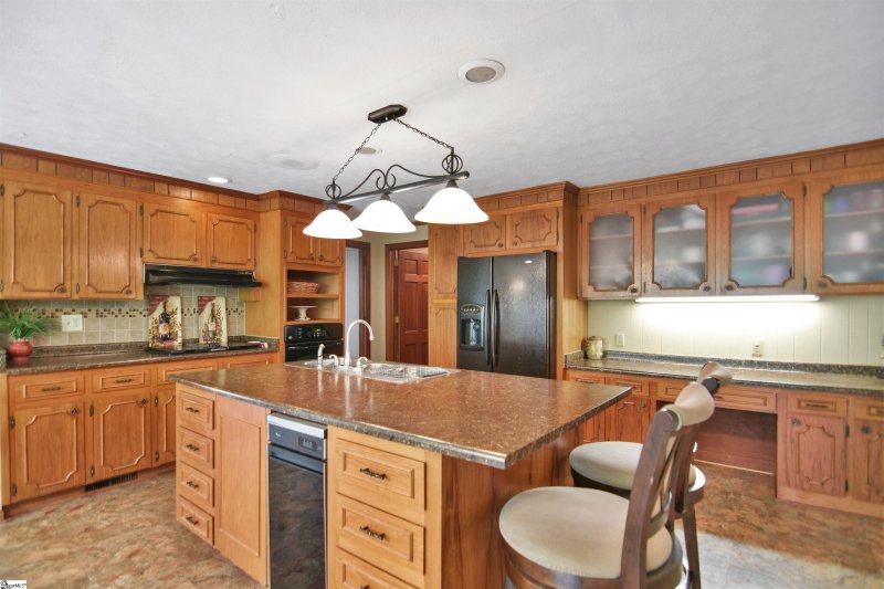 Property image 3 at 118 Knollview Drive, Greenville, SC 29611