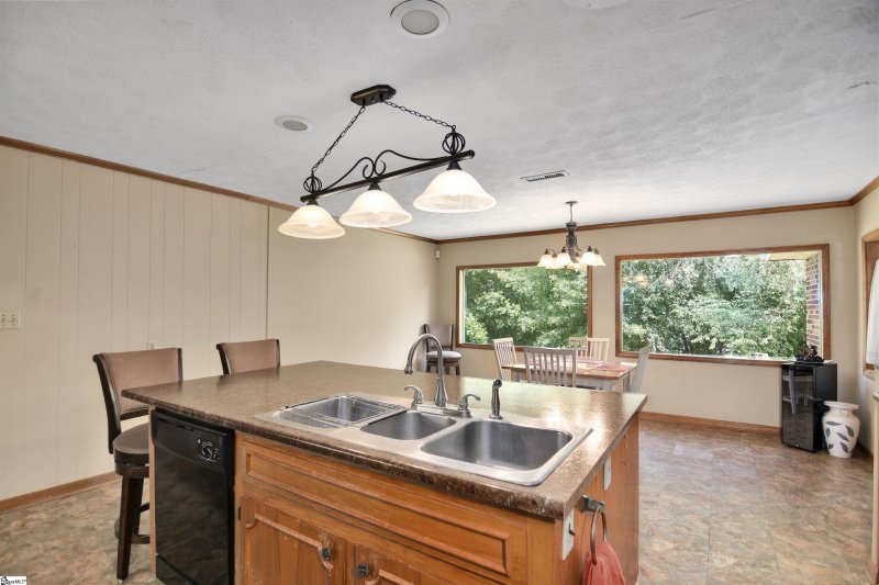 Property image 4 at 118 Knollview Drive, Greenville, SC 29611