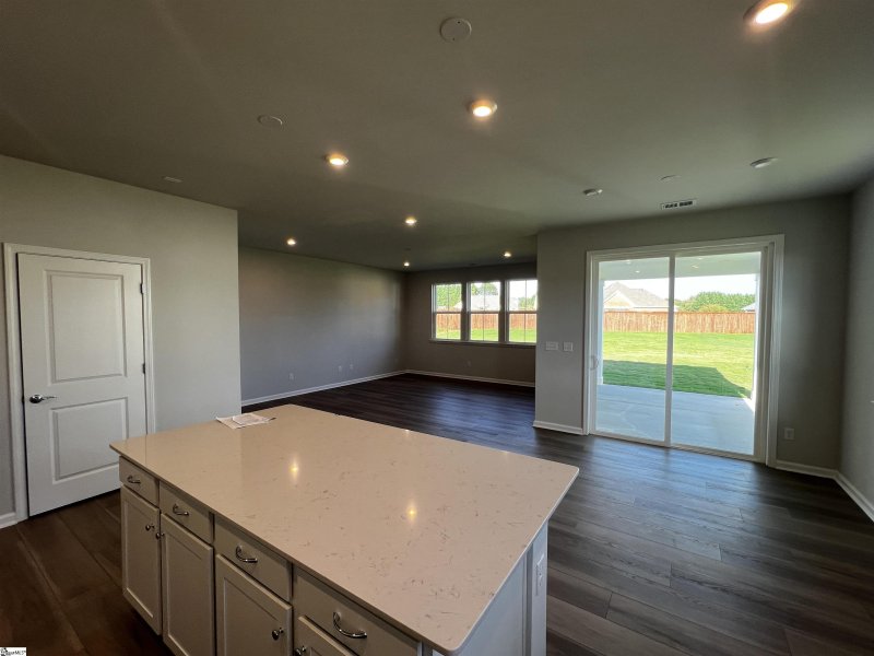 Property image 5 of 1329 Capefox Drive in Fox Hollow, Spartanburg, SC 29303