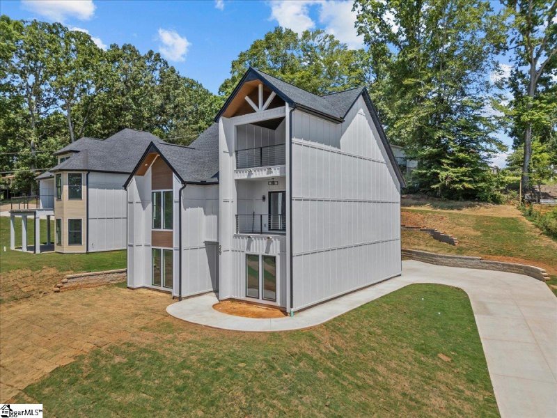 Property image 2 at 29 Harbor Drive, Greenville, SC 29611