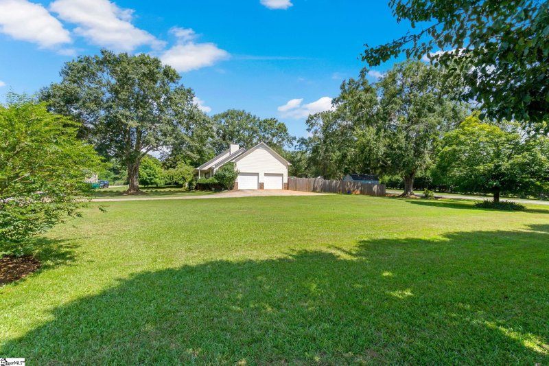 Property image 2 at 100 Wildberry Court, Easley, SC 29642