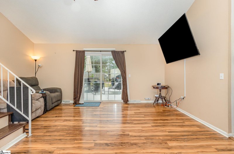 Property image 3 at 412 Sellwood Circle, Simpsonville, SC 29680