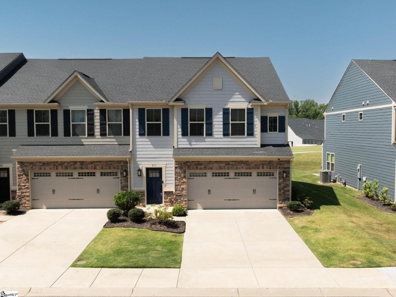 Property image 2 at 511 Martin Creek Drive, Simpsonville, SC 29680