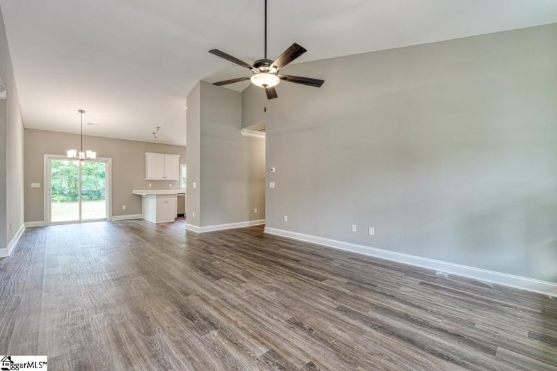 Property image 2 at 136 Anita Drive, Spartanburg, SC 29302