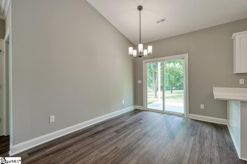 Property image 3 at 136 Anita Drive, Spartanburg, SC 29302