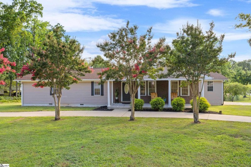 Heritage Lakes, Simpsonville Community